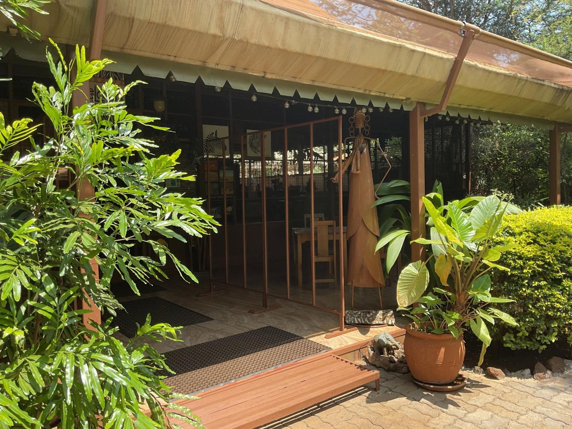 Отель Ikweta Safari Camp Maua Экстерьер фото